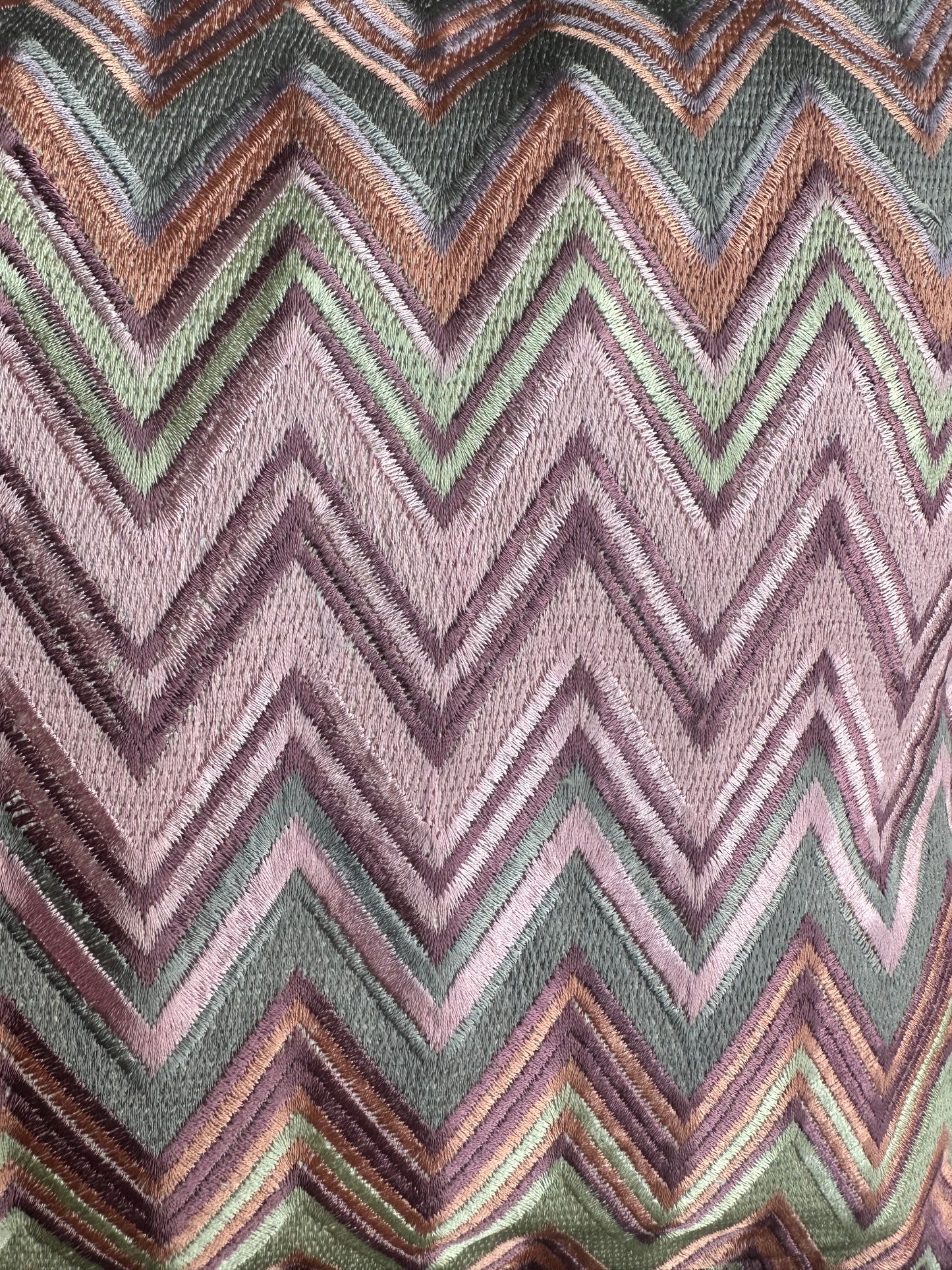 Sierkussen Giulia zigzag roze/groen